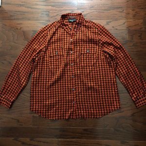 Jones New York houndstooth pattern blouse